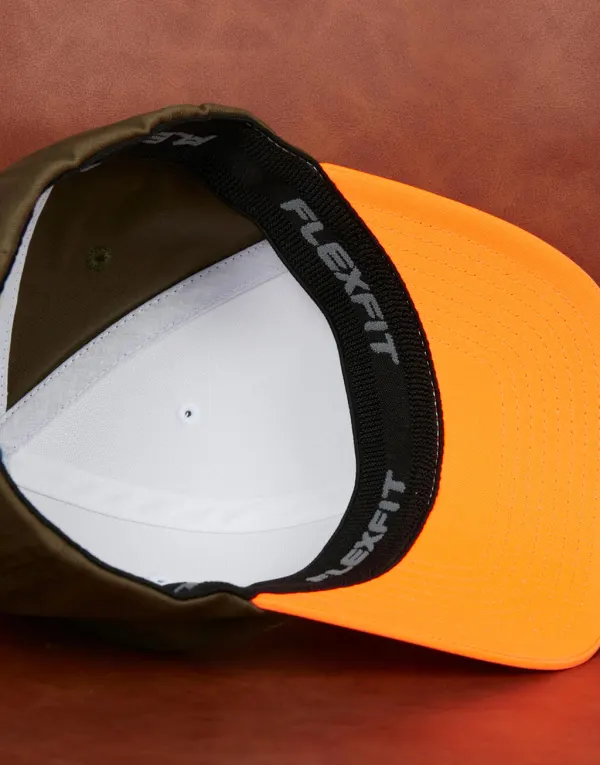3-Tone Flexfit Cap porté — vue 3