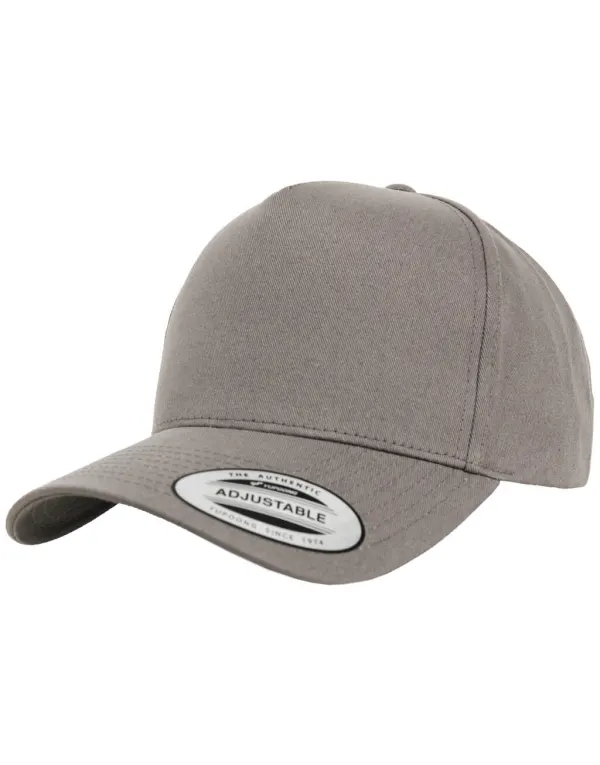 5-Panel Curved Classic Snapback porté — vue 1