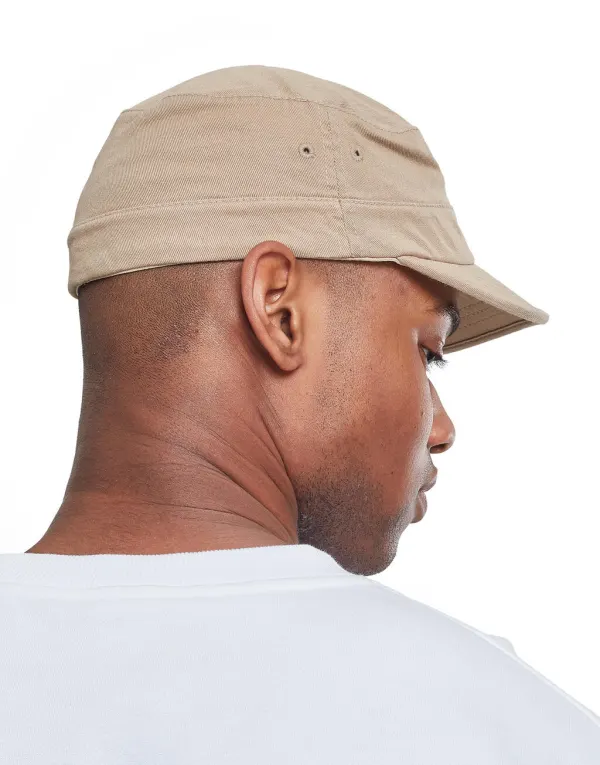 5-Panel Curved Classic Snapback porté — vue 4