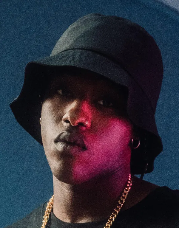 Adjustable Flexfit Bucket Hat porté — vue 1