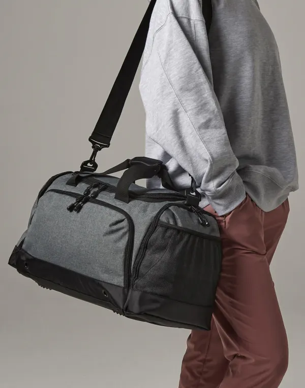 Athleisure Holdall porté — vue 1