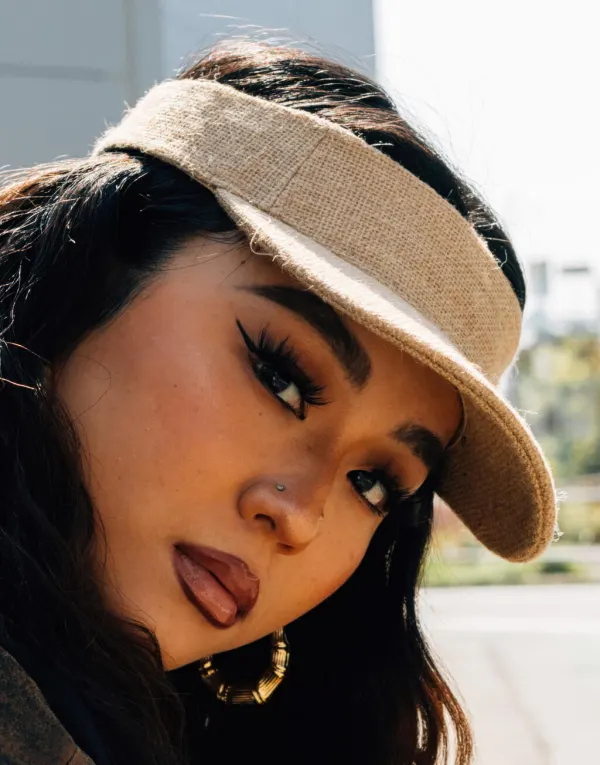 Bast Visor Cap porté — vue 1