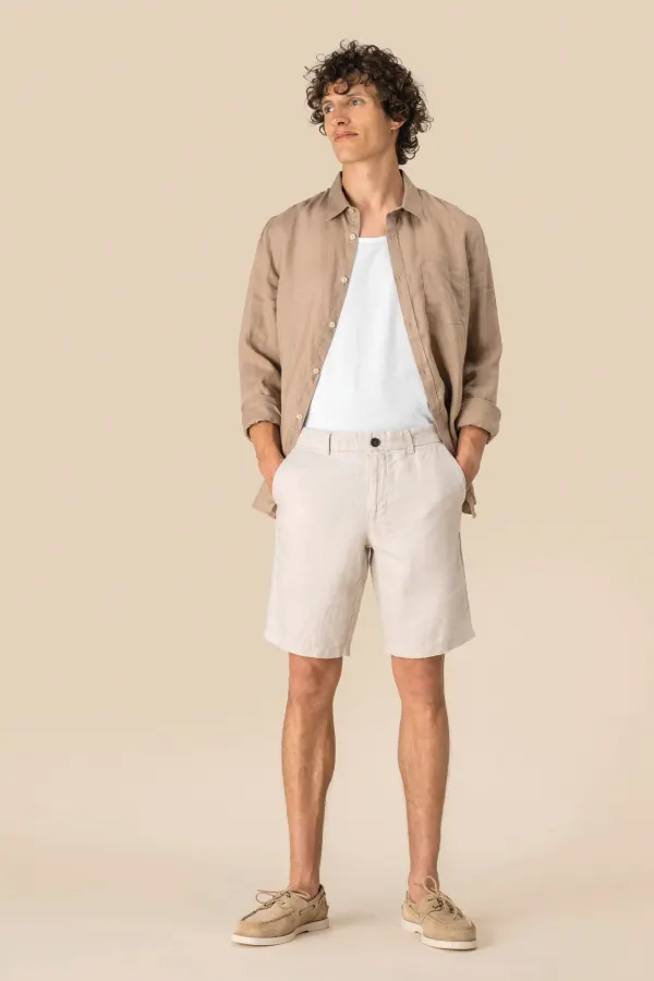 Bermuda en lin homme porté — vue 1