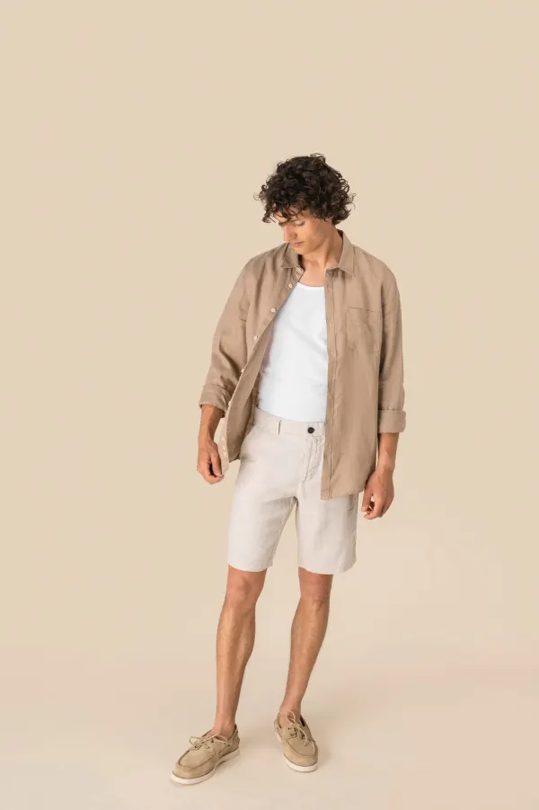 Bermuda en lin homme porté — vue 2