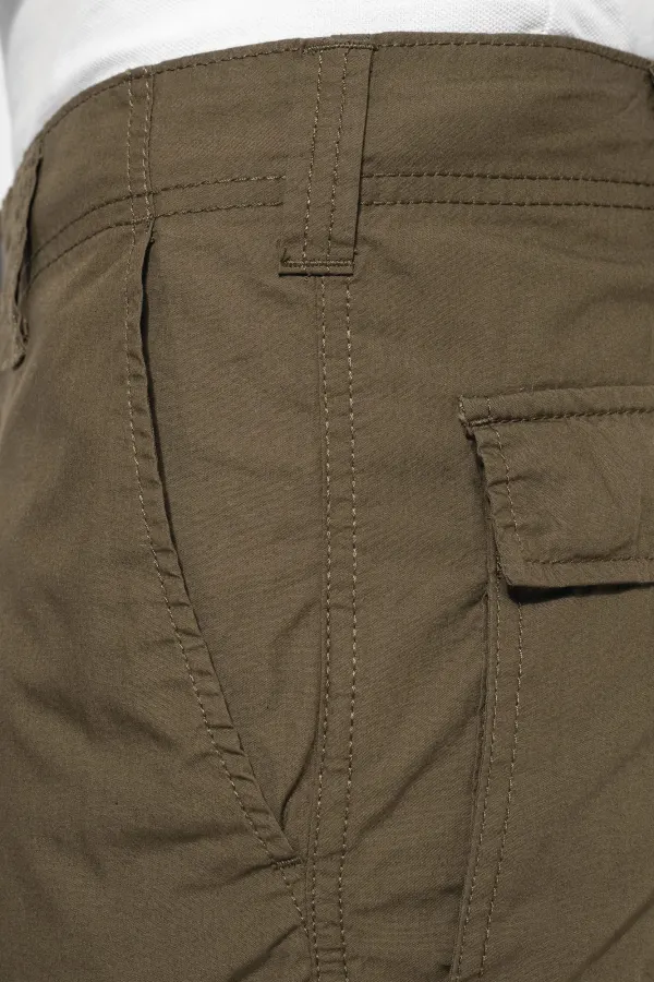 Bermuda léger multipoches homme porté — vue 4