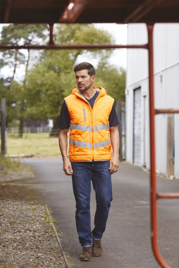 Bodywarmer haute visibilité "Kensington" porté — vue 4