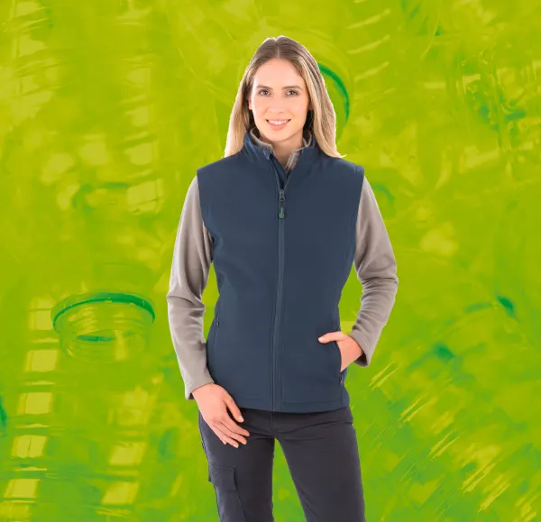 Bodywarmer softshell femme recyclé porté — vue 1