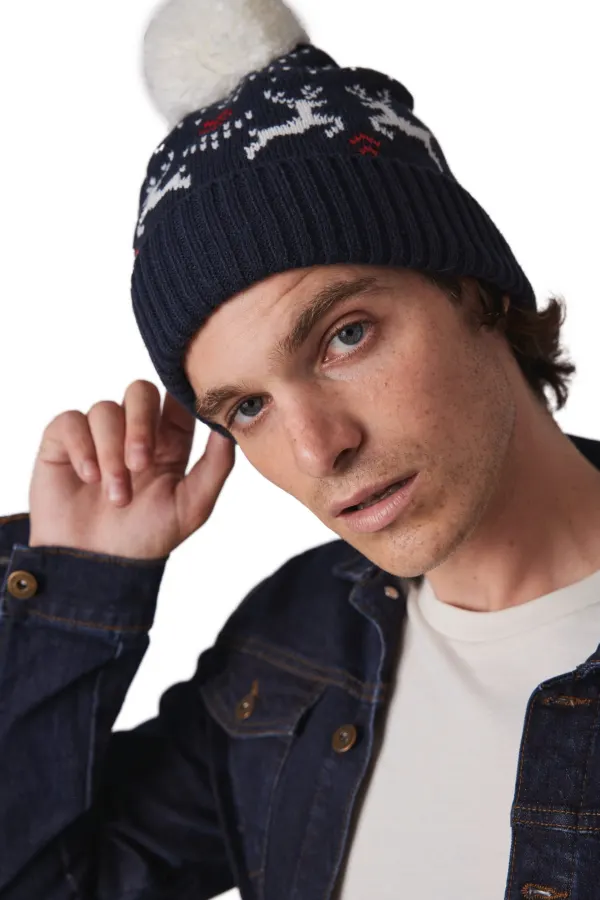 Bonnet de Noël motifs rennes porté — vue 3