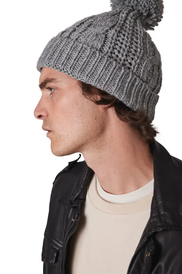 Bonnet en maille tricot porté — vue 4