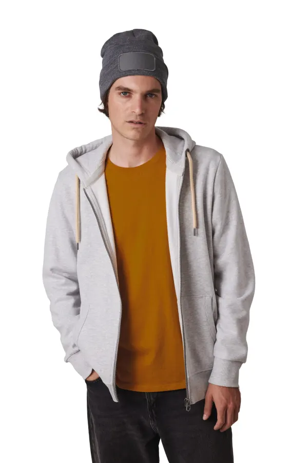 Bonnet recyclé avec patch et doublure Thinsulate™ porté — vue 2