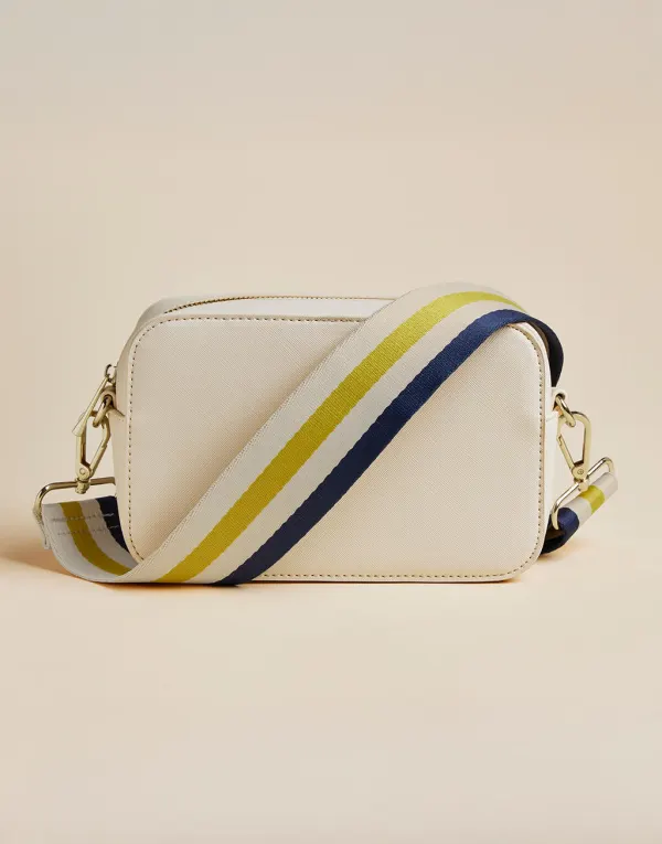 Boutique Structured Cross Body Bag porté — vue 3