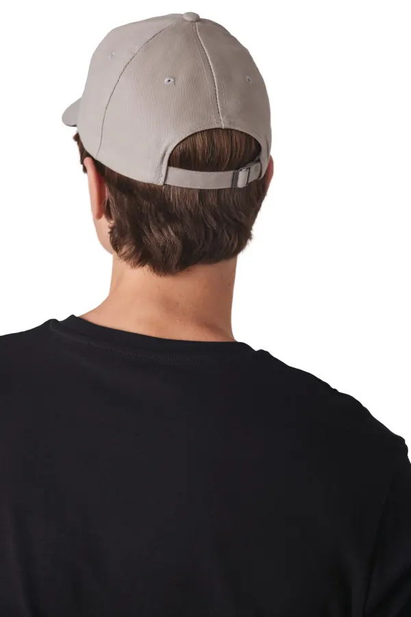 Casquette sandwich contrasté - 6 panneaux (KP185) porté — vue 2