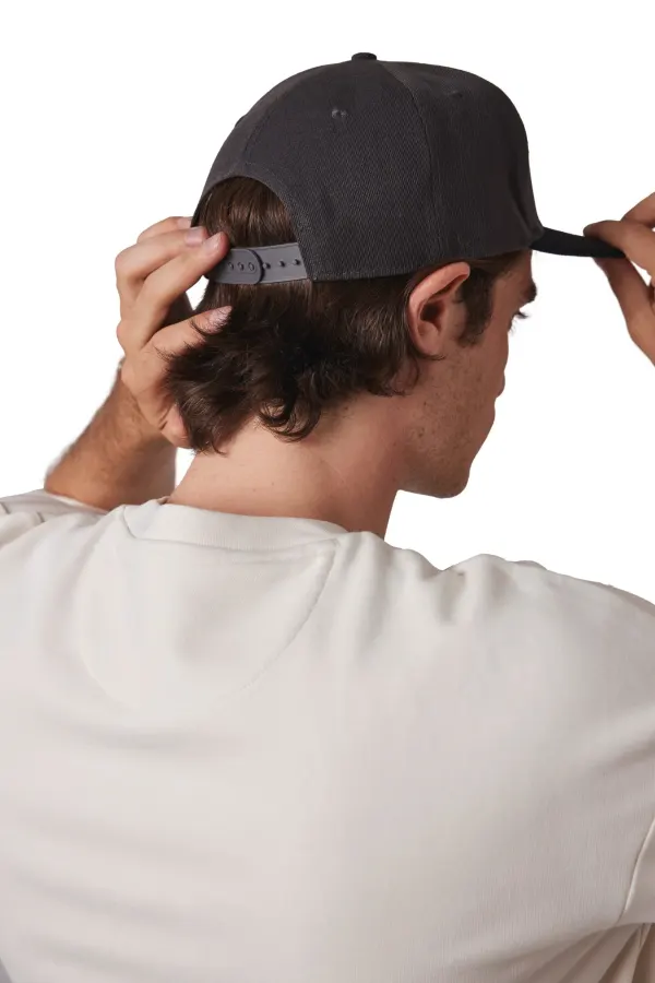 Casquette Snapback - 5 panneaux (KP159) porté — vue 3