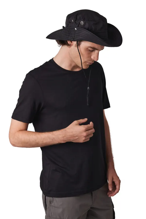Chapeau outdoor porté — vue 1
