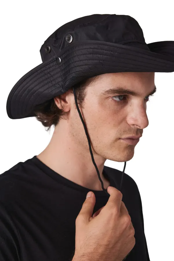 Chapeau outdoor porté — vue 4