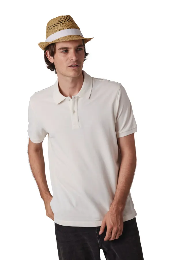 Chapeau style Panama porté — vue 1