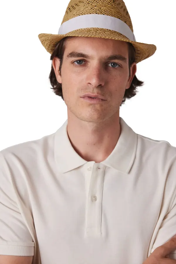 Chapeau style Panama porté — vue 3