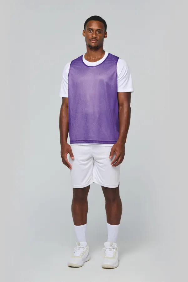 Chasuble en filet léger multisport unisexe porté — vue 1