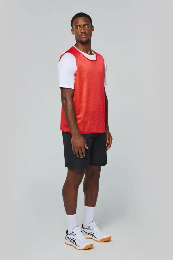 Chasuble réversible multisports unisexe porté — vue 1