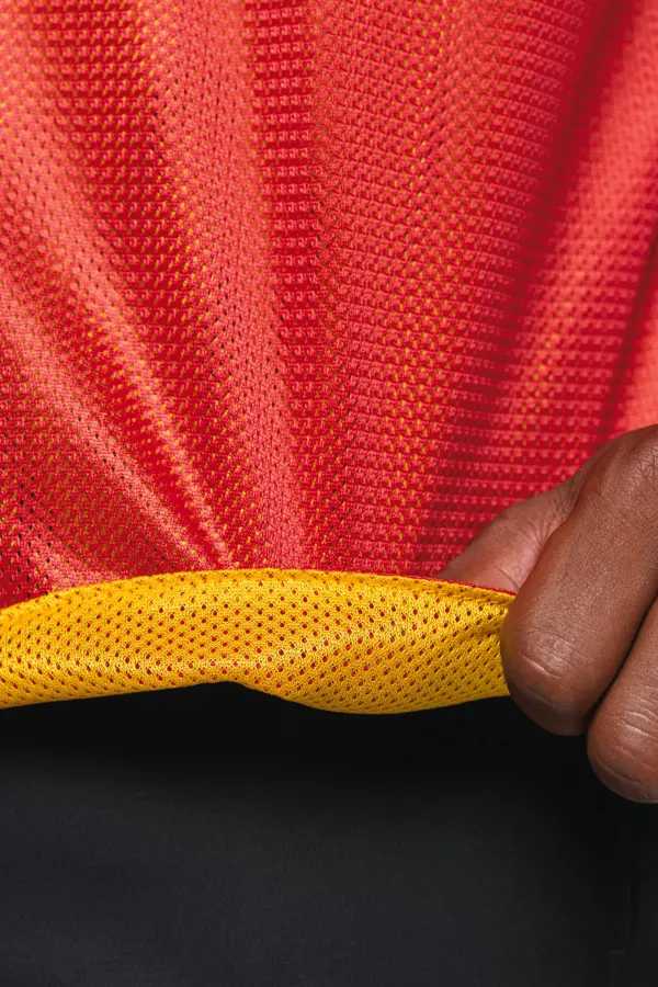 Chasuble réversible multisports unisexe porté — vue 2
