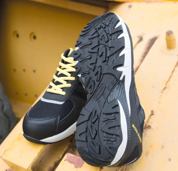 Chaussures de sécurité lightweight safety trainer porté — vue 1
