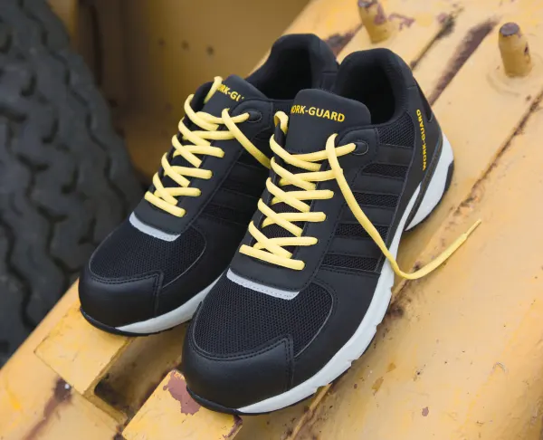 Chaussures de sécurité lightweight safety trainer porté — vue 2