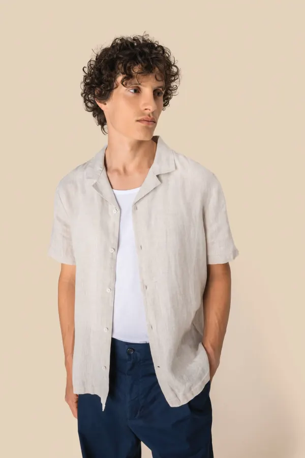 Chemise à col bowling en lin homme porté — vue 3