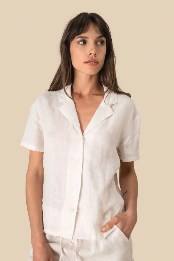 Chemise à col bowling manches courtes en lin femme porté — vue 3