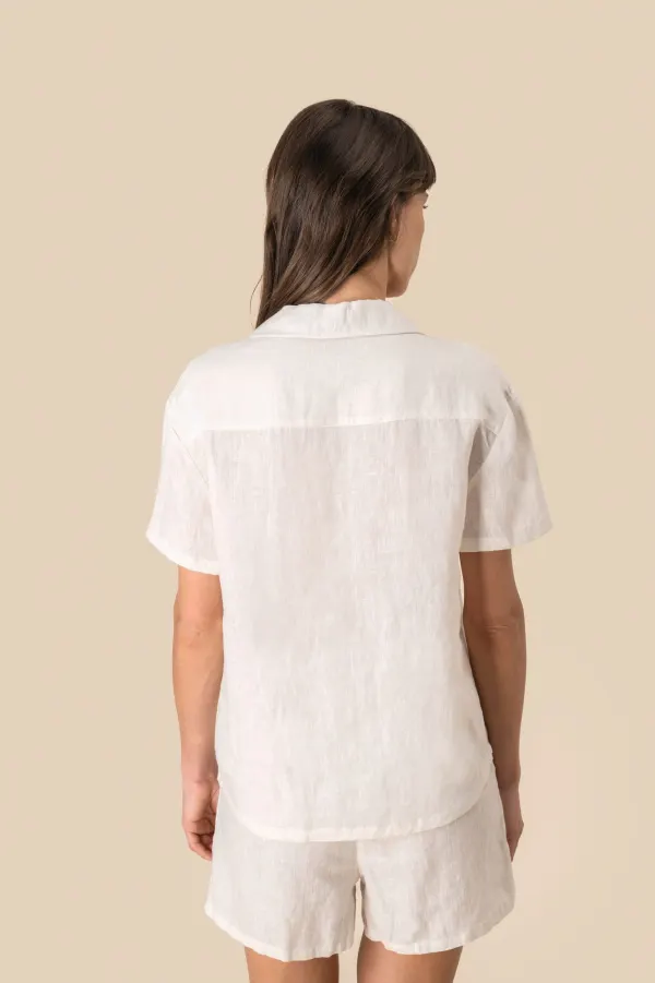 Chemise à col bowling manches courtes en lin femme porté — vue 4