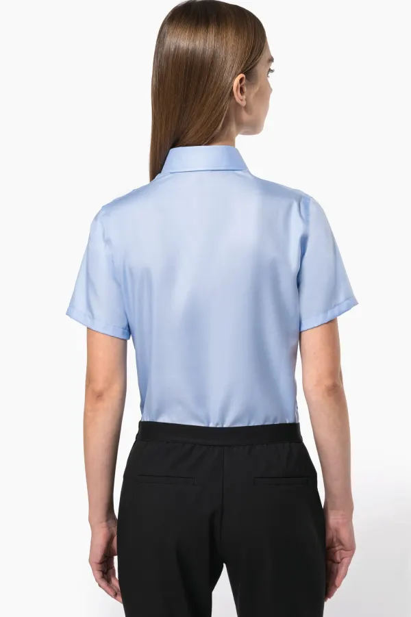 Chemise manches courtes sans repassage femme porté — vue 1