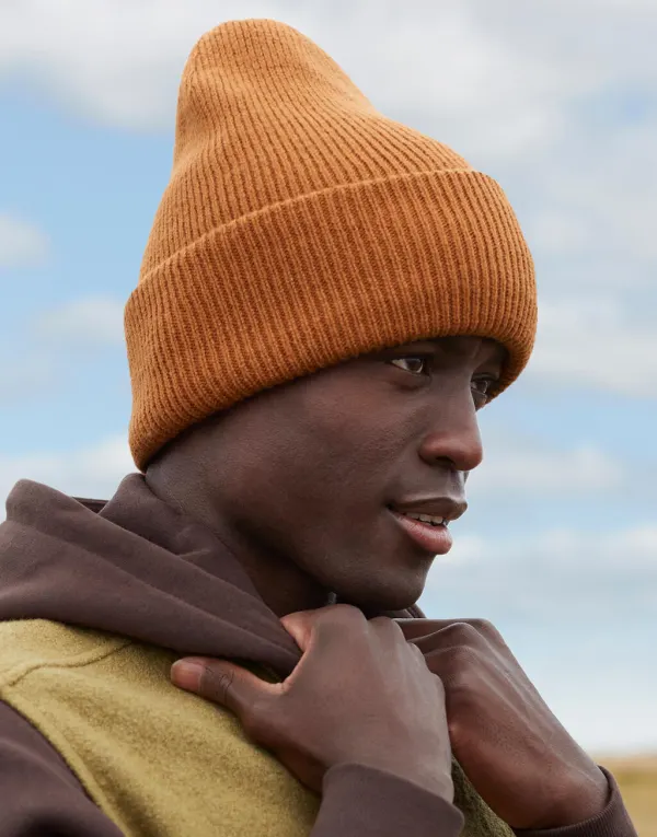 Classic Engineered Deep Cuffed Beanie porté — vue 2