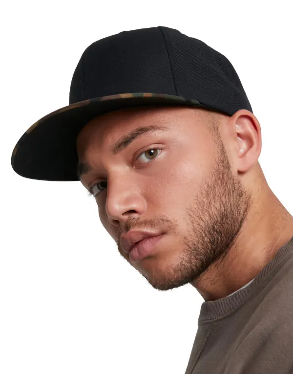 Classic Snapback 2-Tone Camo porté — vue 1