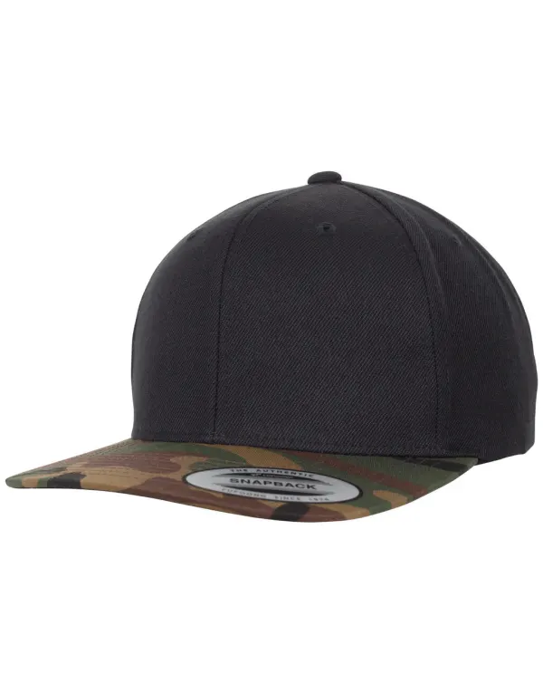 Classic Snapback 2-Tone Camo porté — vue 3