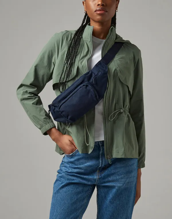 Deluxe Belt Bag porté — vue 1