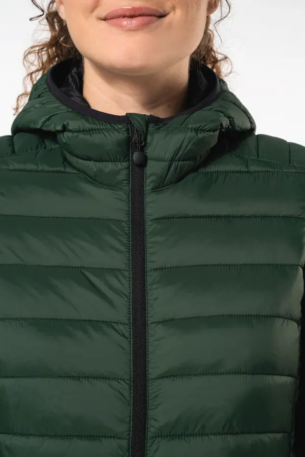 Doudoune légère capuche femme porté — vue 2
