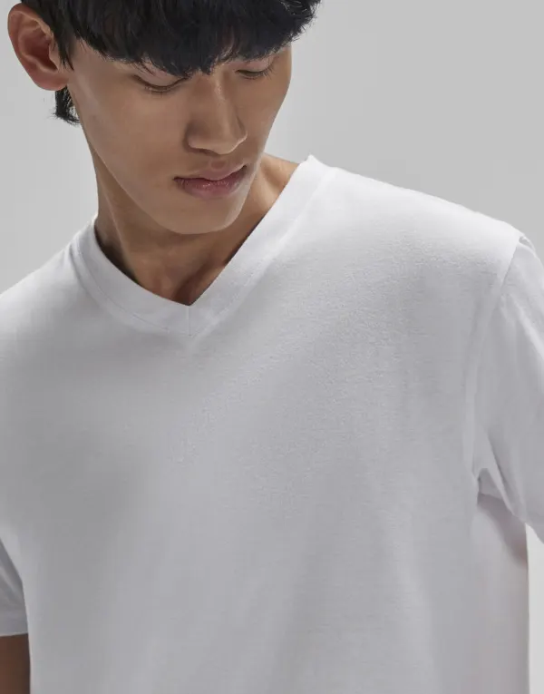 #E150 V T-Shirt porté — vue 1