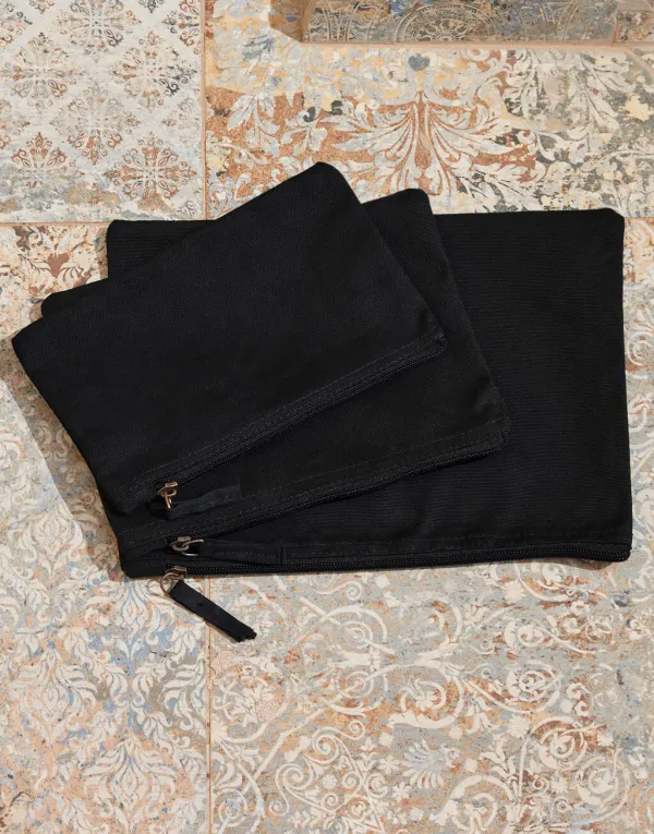 EarthAware™ Organic Accessory Pouch porté — vue 1