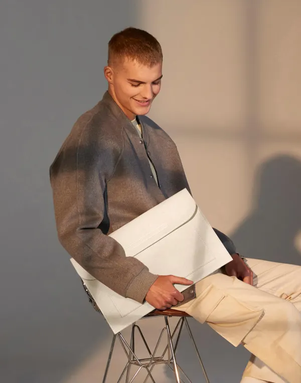 Felt Laptop/Document Slip porté — vue 2