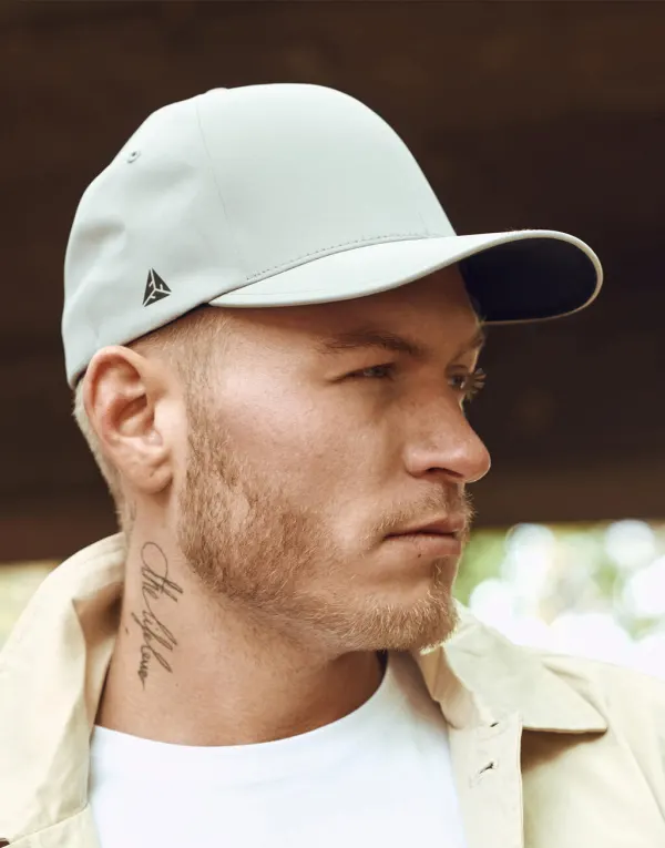 Flexfit Delta Cap porté — vue 1