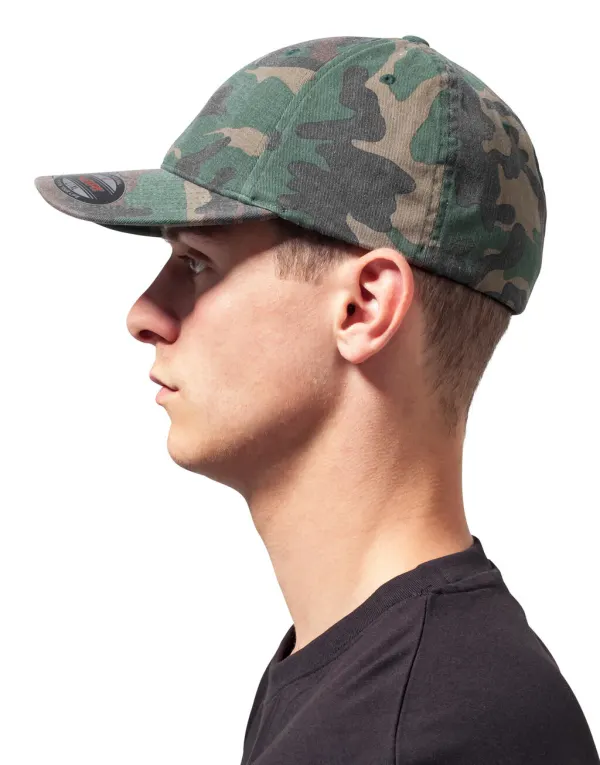 Flexfit Garment Washed Camo (6977CA) porté — vue 1