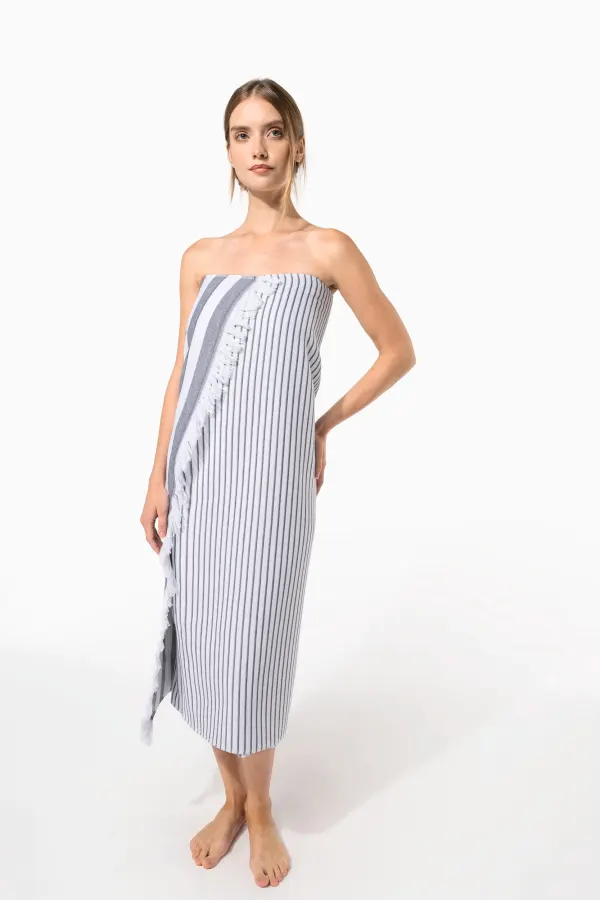 Fouta rayée avec franges porté — vue 4
