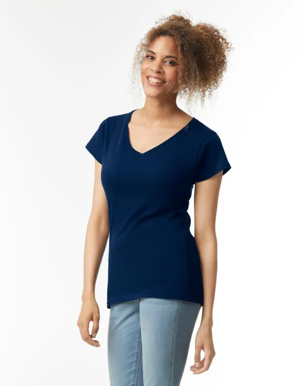 Gildan Ladies Softstyle V-Neck T-Shirt porté — vue 1