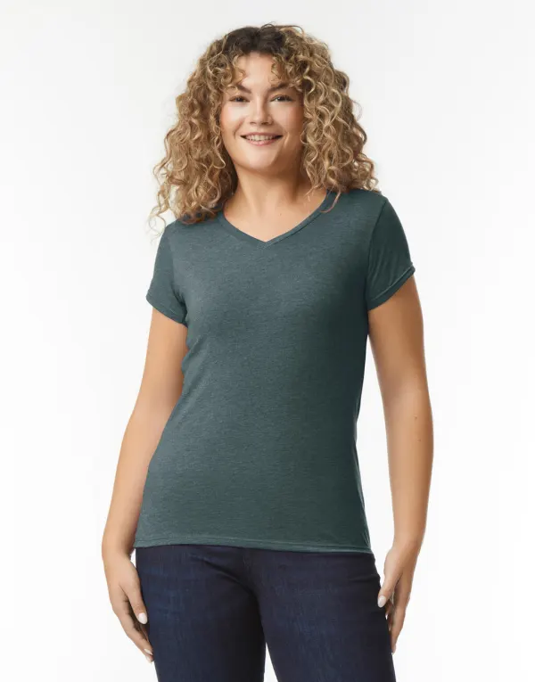 Gildan Ladies Softstyle V-Neck T-Shirt porté — vue 3