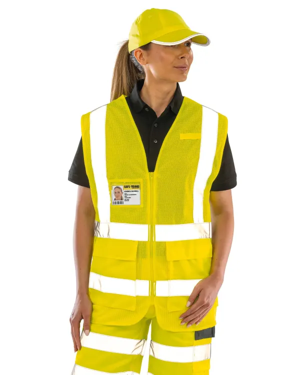 Gilet de sécurité en maille porté — vue 1