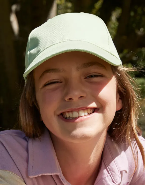 Junior Organic Cotton 5 Panel Cap porté — vue 1
