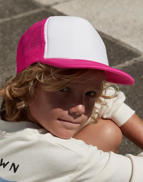 Junior Vintage Snapback Trucker porté — vue 3