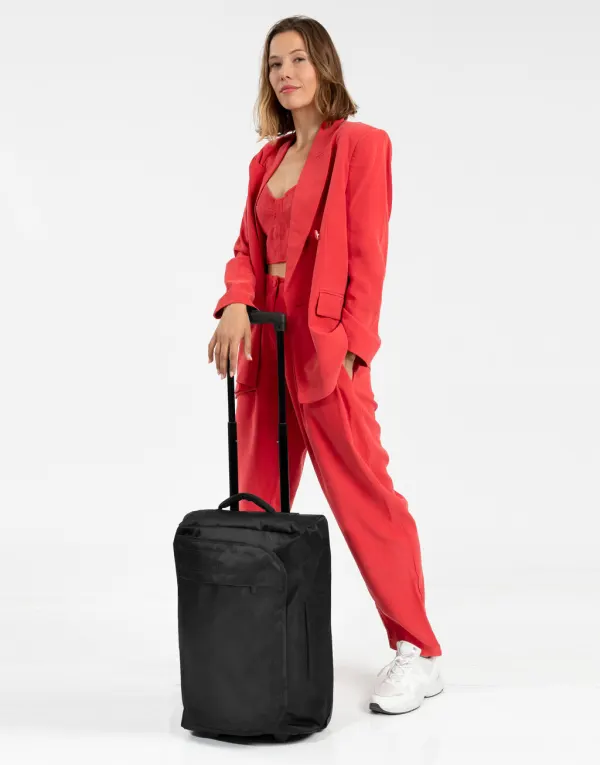 Kathmandu Dressy Trolley Bag porté — vue 2