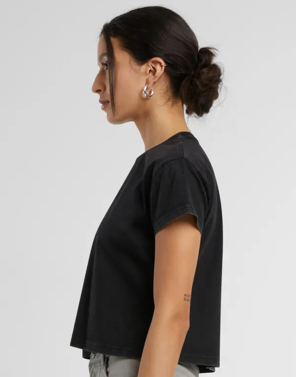 Ladies Vintage Cropped Tee porté — vue 1