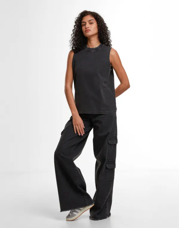Ladies Vintage Washed Sleeveless Tee porté — vue 4