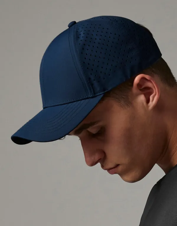 Laser Performance Trucker porté — vue 2